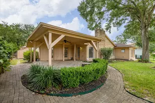 7715 Brush Wood Dr, Houston, TX 77088 - Photo 5