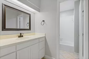 7715 Brush Wood Dr, Houston, TX 77088 - Photo 31