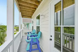 2435 103rd St, Galveston, TX 77554 - Photo 3