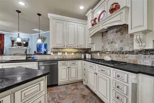 1110 Parkers Creek Ln, Friendswood, TX 77546 - Photo 19