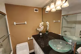 7510 Hornwood Dr, Houston, TX 77036 - Photo 17