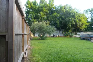 815 W Rittenhouse Rd, Houston, TX 77091 - Photo 5