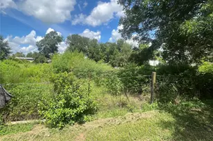 629 Ezekiel Smith St, Waller, TX 77484 - Photo 5