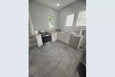 2206 Bernardo De Galvez Avenue, Galveston, TX 77550 - Photo 5