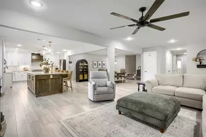 9214 Bintliff Drive, Houston, TX 77074 - Photo 3