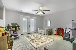 9214 Bintliff Dr, Houston, TX 77074 - Photo 17