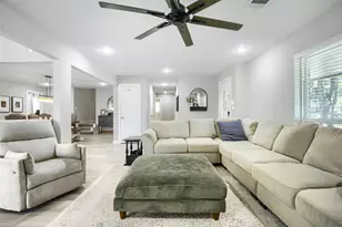 9214 Bintliff Dr, Houston, TX 77074 - Photo 5