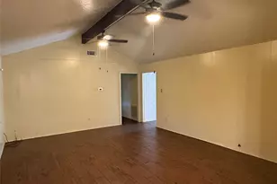 118 Honeysuckle St, Lake Jackson, TX 77566 - Photo 5