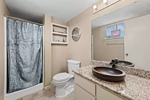 9809 Richmond Ave, Houston, TX 77042 - Photo 5