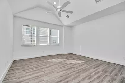 9024 Laverne Laurel Lane, Houston, TX 77080 - Photo 17