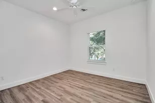 9024 Laverne Laurel Ln, Houston, TX 77080 - Photo 25