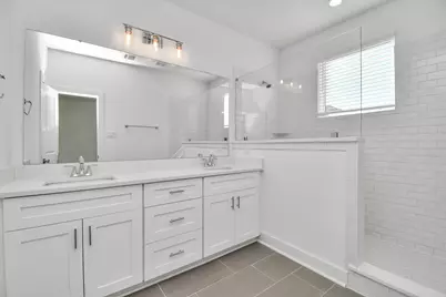 9024 Laverne Laurel Lane, Houston, TX 77080 - Photo 21