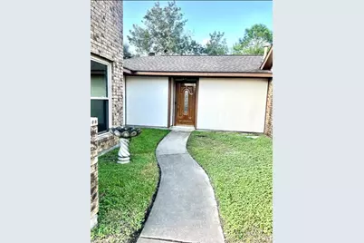 2826 Pickett Dr, League City, TX 77573 - Photo 3