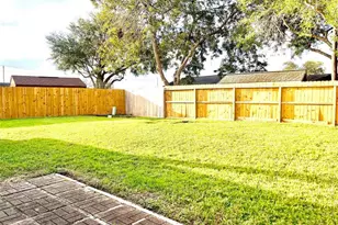 2826 Pickett Dr, League City, TX 77573 - Photo 21