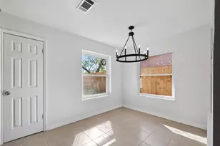 4311 Townes Forest Rd, Friendswood, TX 77546 - Photo 7