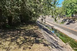 146 Hohldale St, Houston, TX 77022 - Photo 25