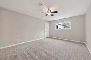 13110 Naples Ln, Stafford, TX 77477 - Photo 35