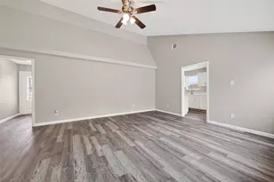 13110 Naples Ln, Stafford, TX 77477 - Photo 11