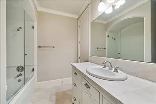 2242 Pelham Dr, Houston, TX 77019 - Photo 31