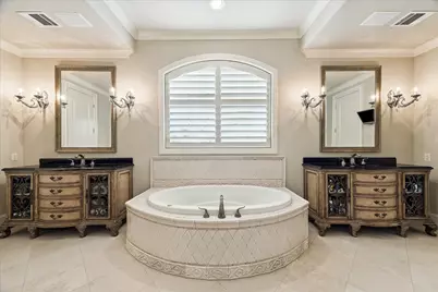 2242 Pelham Drive, Houston, TX 77019 - Photo 25