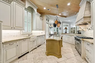2242 Pelham Drive, Houston, TX 77019 - Photo 9