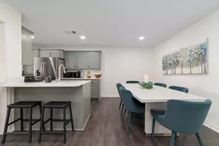 1302 56th St, Galveston, TX 77551 - Photo 9