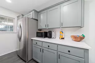 1302 56th St, Galveston, TX 77551 - Photo 11