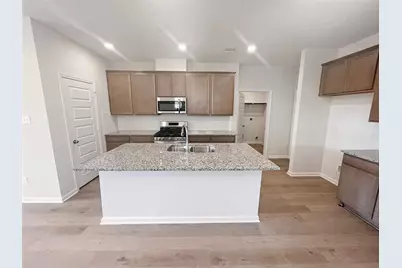 9749 Enclave Ridge Road, Willis, TX 77318 - Photo 5