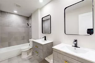 9867 Sageroyal Ln, Houston, TX 77089 - Photo 23
