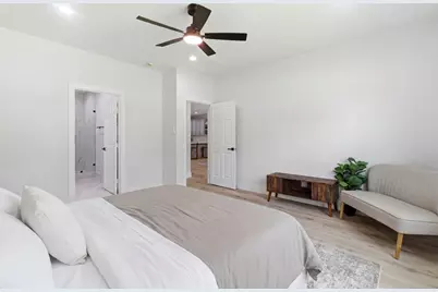 7040 Kinney Street, Houston, TX 77087 - Photo 11