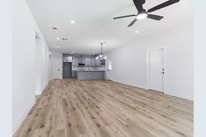 7040 Kinney Street, Houston, TX 77087 - Photo 19