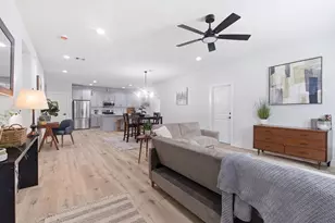 7040 Kinney St, Houston, TX 77087 - Photo 3