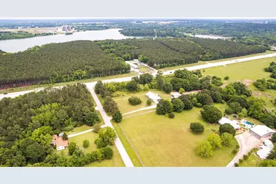 12488 Anderson Road, Willis, TX 77318 - Photo 13