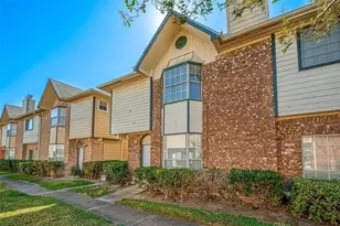 8310 Wild Rose St St, Houston, TX 77083 - Photo 5