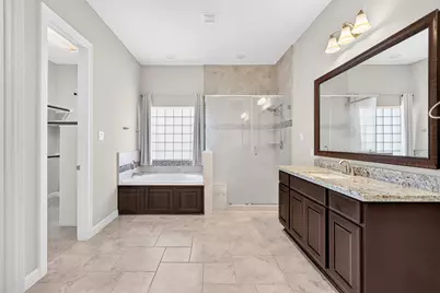 1902 Creekwood Lane, Friendswood, TX 77546 - Photo 19