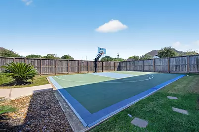 1902 Creekwood Lane, Friendswood, TX 77546 - Photo 45