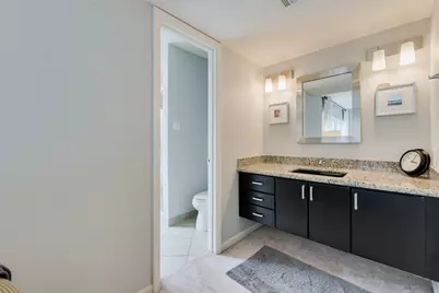 2324 Steel Street #20, Houston, TX 77098 - Photo 37
