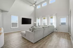 10907 W Fall Fern Circle, Houston, TX 77044 - Photo 9