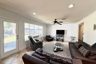 5454 Imogene St, Houston, TX 77096 - Photo 5
