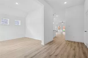 3005 Myrtle Bch Ln, League City, TX 77573 - Photo 3