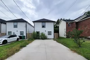 8122 Sterlingshire St, Houston, TX 77078 - Photo 1