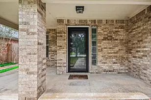 1816 Sherwood Forest Cir, League City, TX 77573 - Photo 5