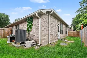 1816 Sherwood Forest Cir, League City, TX 77573 - Photo 29