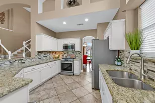 10904 Sycamore Dr N, La Porte, TX 77571 - Photo 5