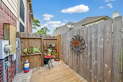 10904 Sycamore Drive N, La Porte, TX 77571 - Photo 31