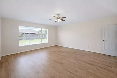 13623 Eldridge Springs Way, Houston, TX 77083 - Photo 17