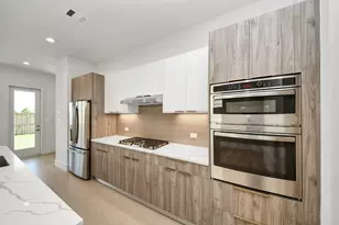 9139 La Pau Ln, Houston, TX 77051 - Photo 9