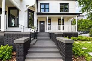 811 Stuart St, Houston, TX 77006 - Photo 3