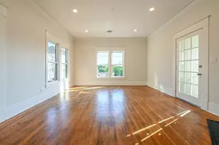 811 Stuart St, Houston, TX 77006 - Photo 5