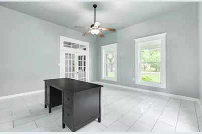 336 N Rockisland Street, Angleton, TX 77515 - Photo 5